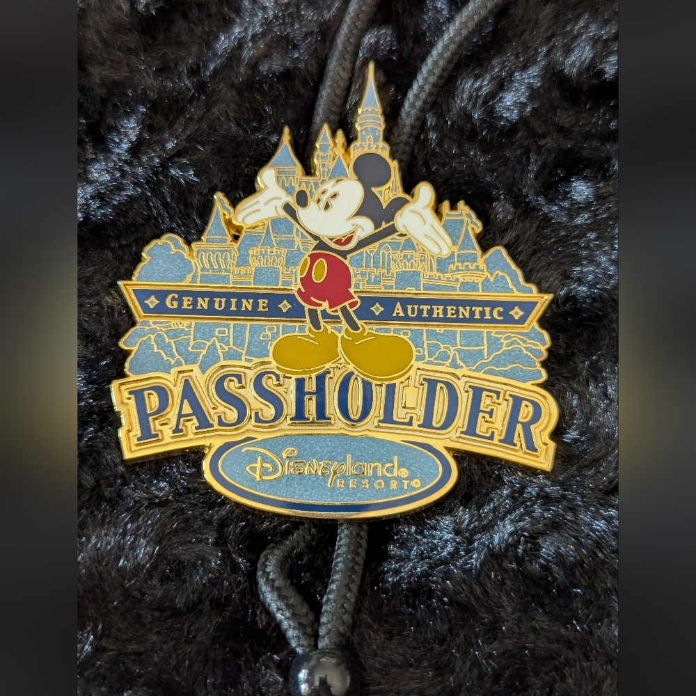 Disney Bolo Lanyard Disneyland Resort Passholder Mickey Mouse Castle